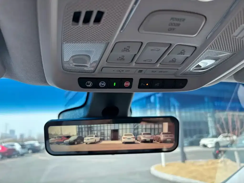 Buick GL8 2025 из CN, фото 9
