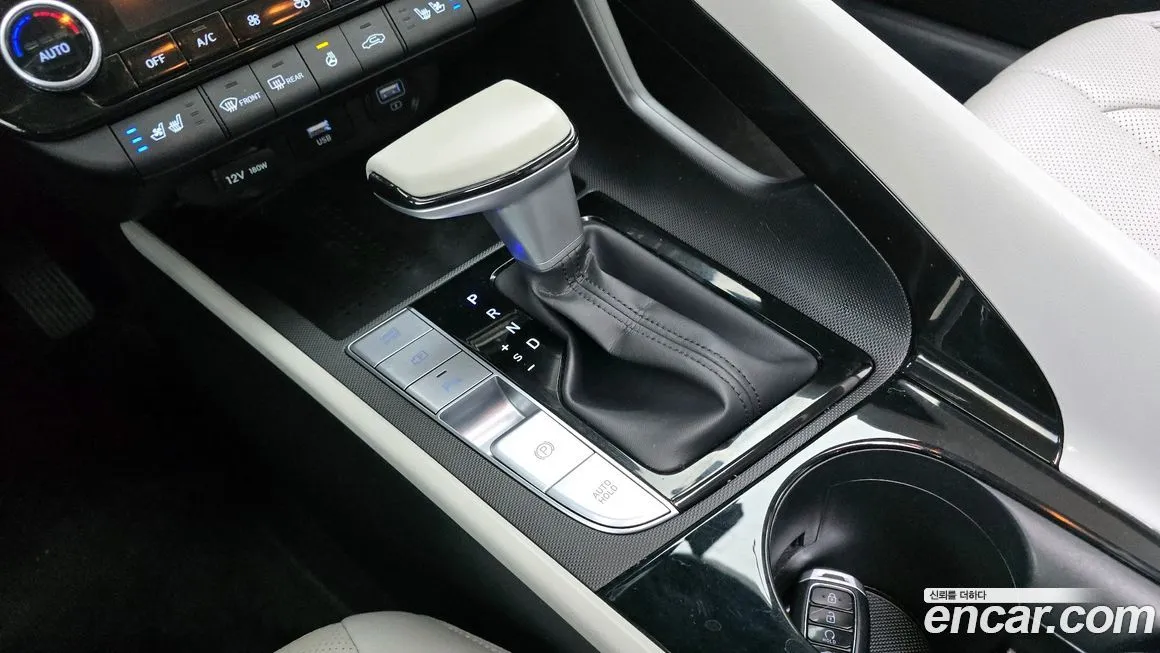 Hyundai AVANTE — фото 3