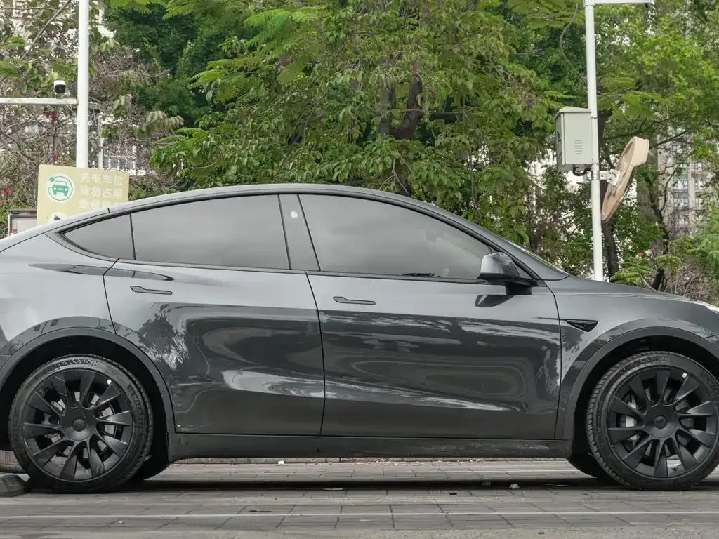 Tesla Model Y 2024 из CN, фото 9