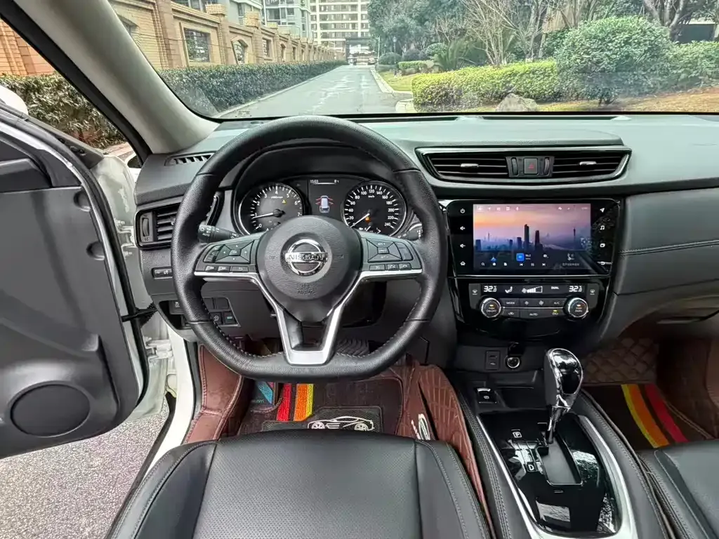 Nissan X-Trail — фото 4
