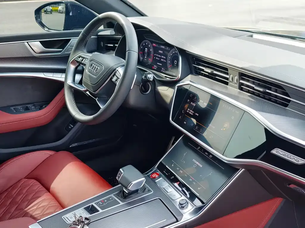 Audi A7L — фото 8