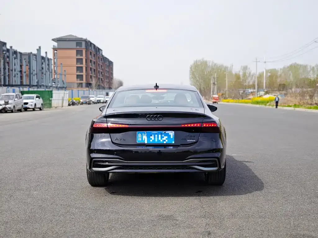 Audi A7L — фото 4