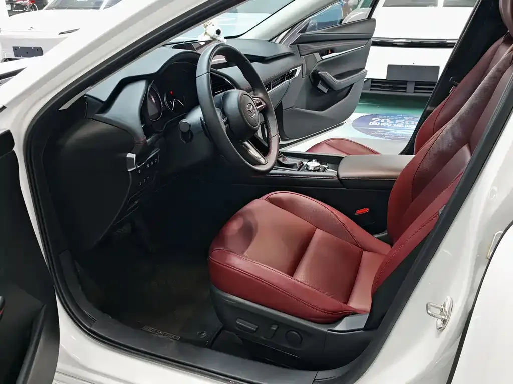 Mazda 3 Axela 2024 из CN, фото 9