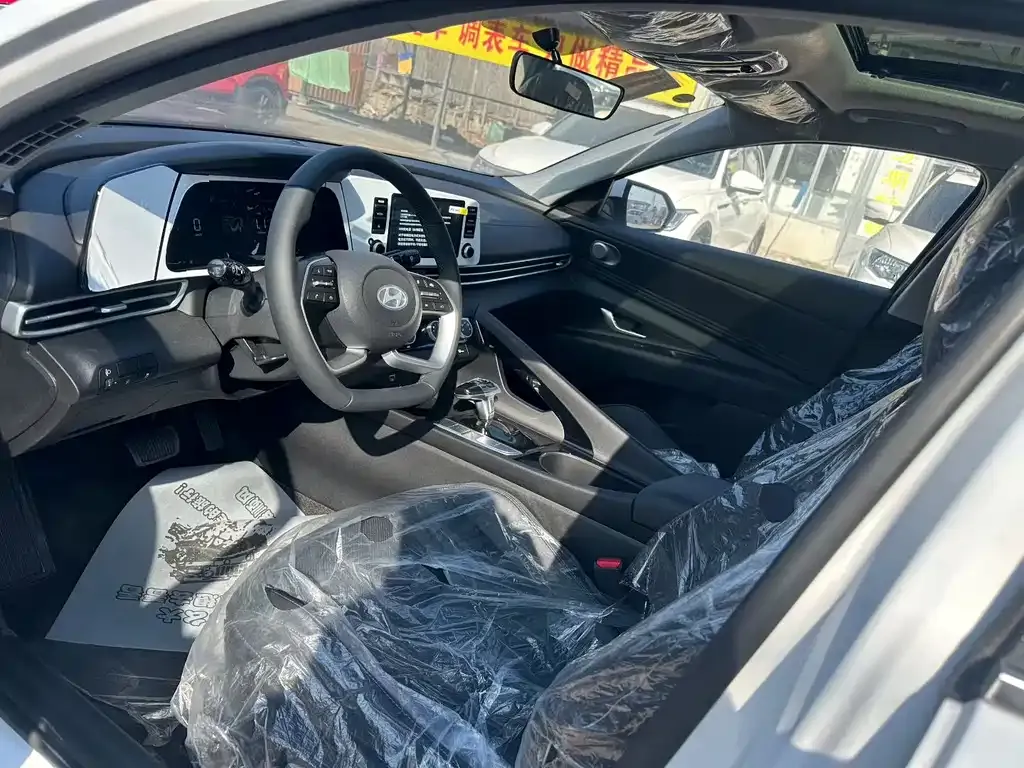 Hyundai Elantra 2025 из CN, фото 2