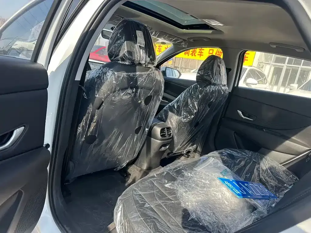 Hyundai Elantra 2025 из CN, фото 3