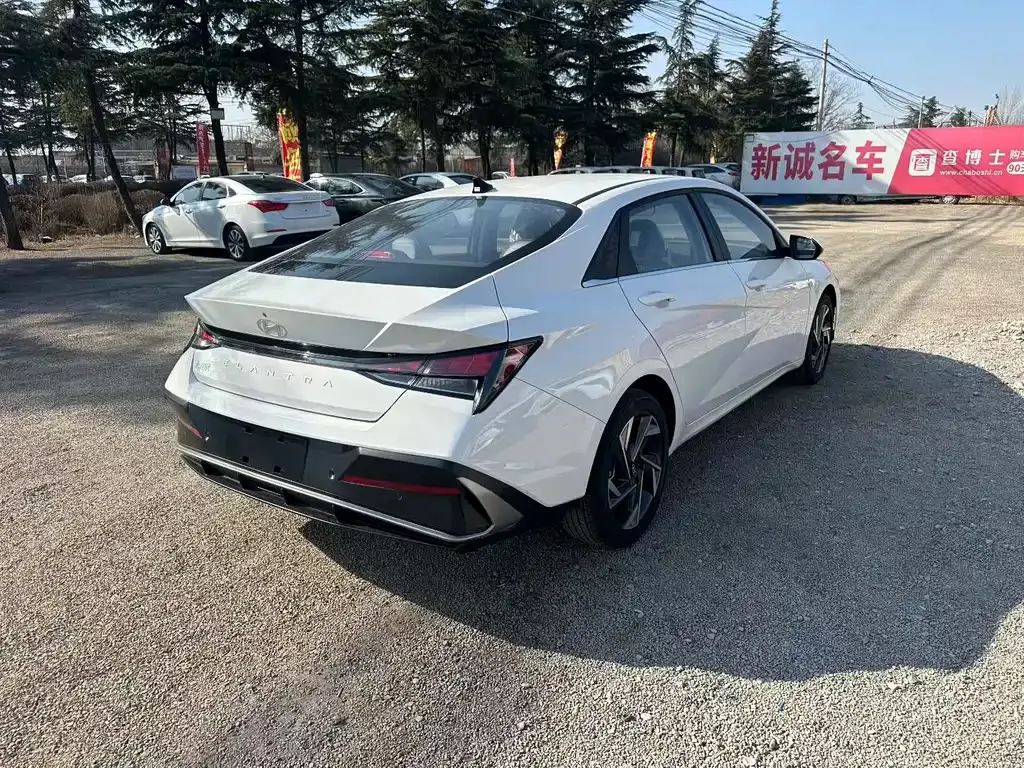 Hyundai Elantra 2025 из CN, фото 4