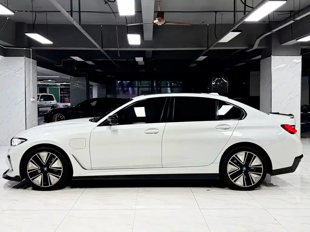 BMW i3 — фото 7