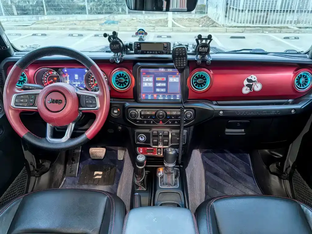 Jeep Wrangler — фото 6
