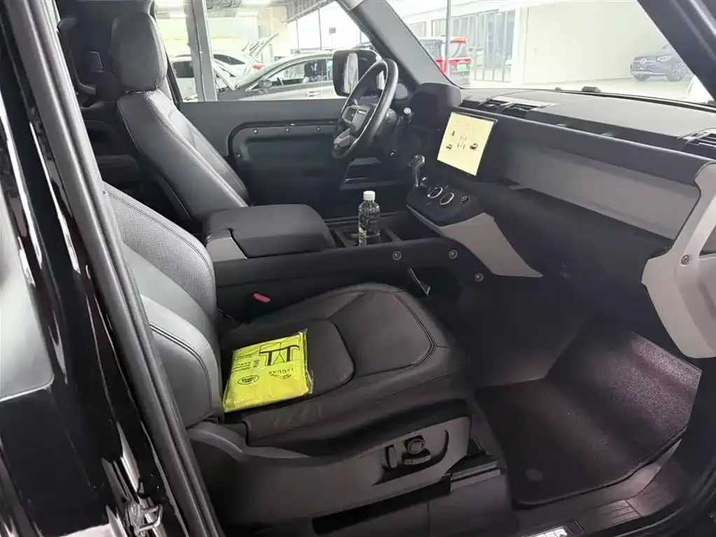 Land Rover Defender 2022 из CN, фото 7