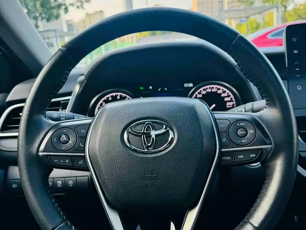 Toyota Camry 2022 из CN, фото 2