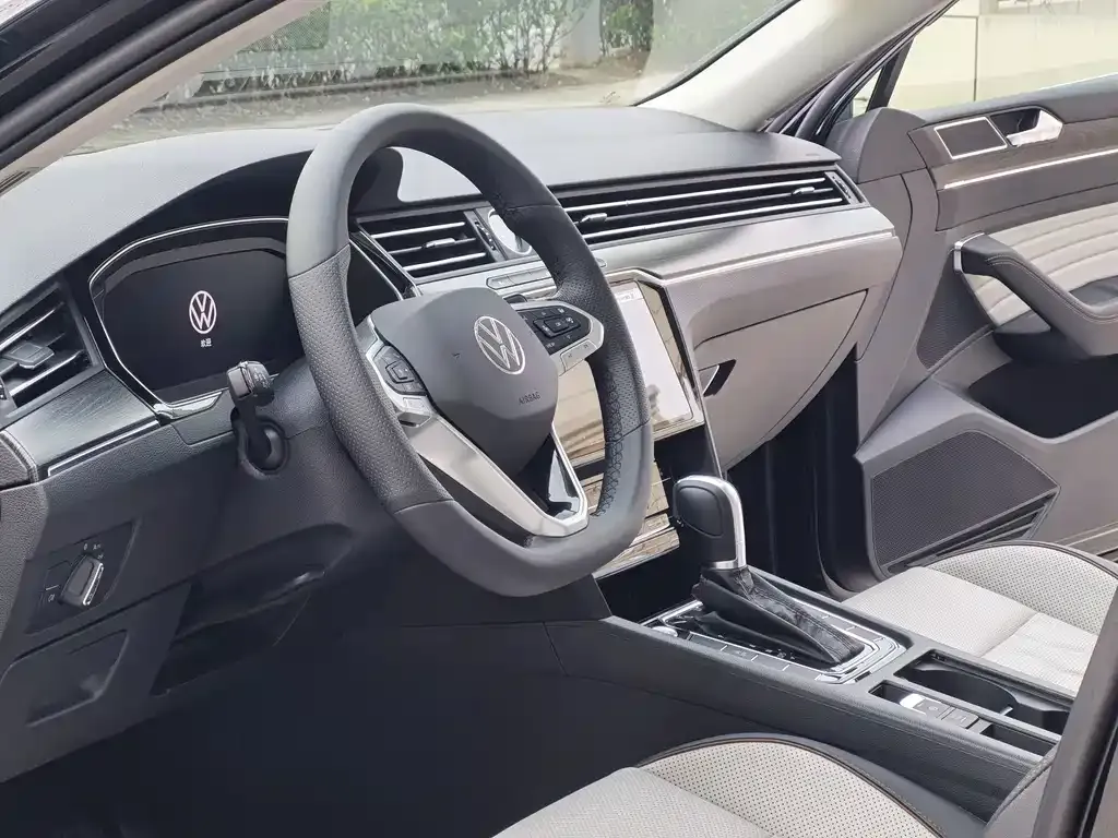 Volkswagen Magotan 2026 из CN, фото 3