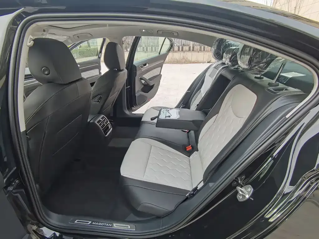 Volkswagen Magotan 2026 из CN, фото 8