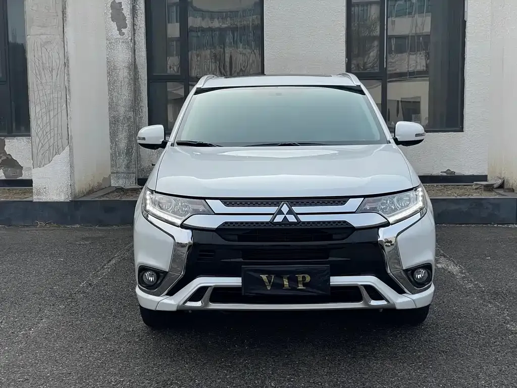 Mitsubishi Outlander 2021 из CN, фото 9