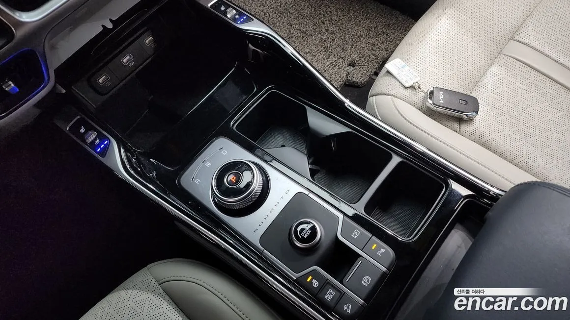 Kia Sorento — фото 7