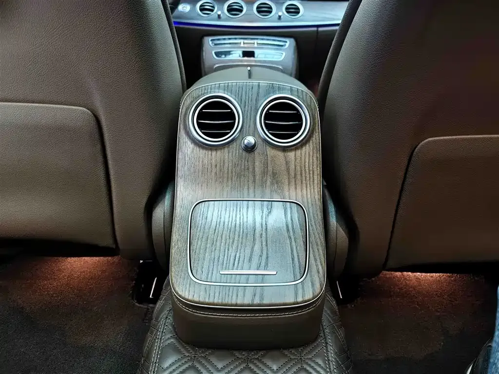 Mercedes-Benz E-Class 2022 из CN, фото 5
