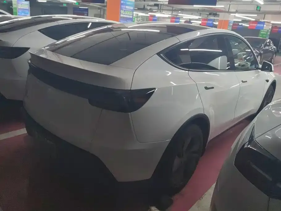 Tesla Model Y 2025 из CN, фото 5