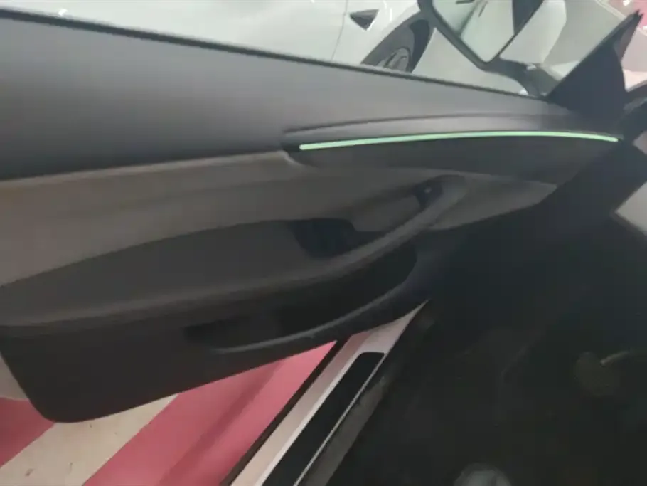 Tesla Model Y 2025 из CN, фото 2