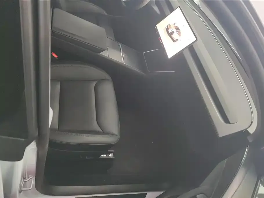 Tesla Model Y 2025 из CN, фото 3