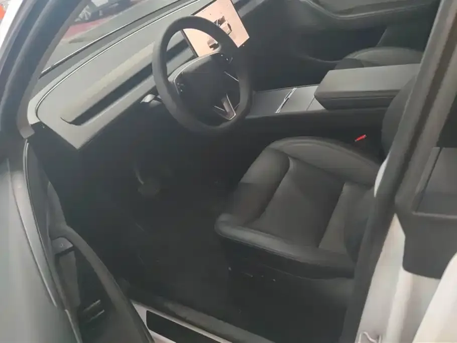 Tesla Model Y 2025 из CN, фото 10