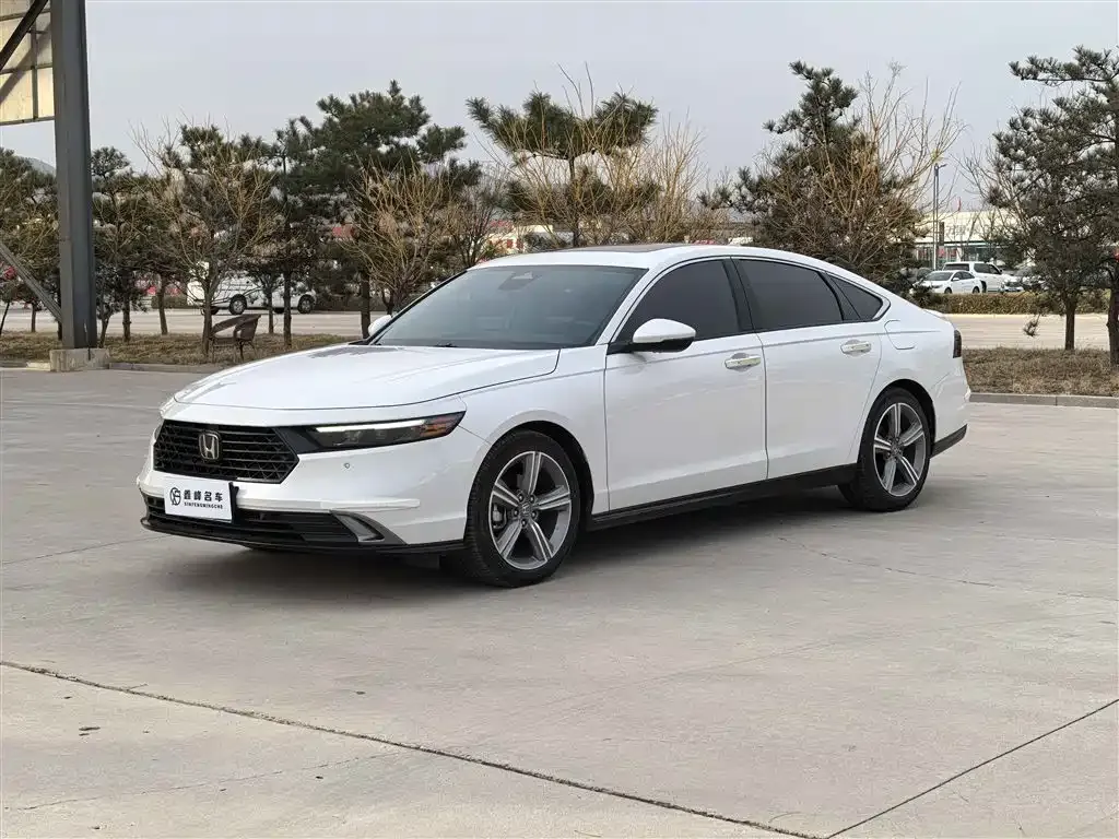 Honda Accord — фото 1