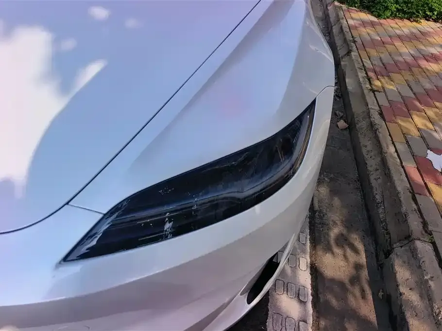 Tesla Model 3 — фото 4