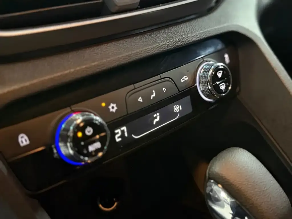 Chevrolet Volando 2023 из CN, фото 2