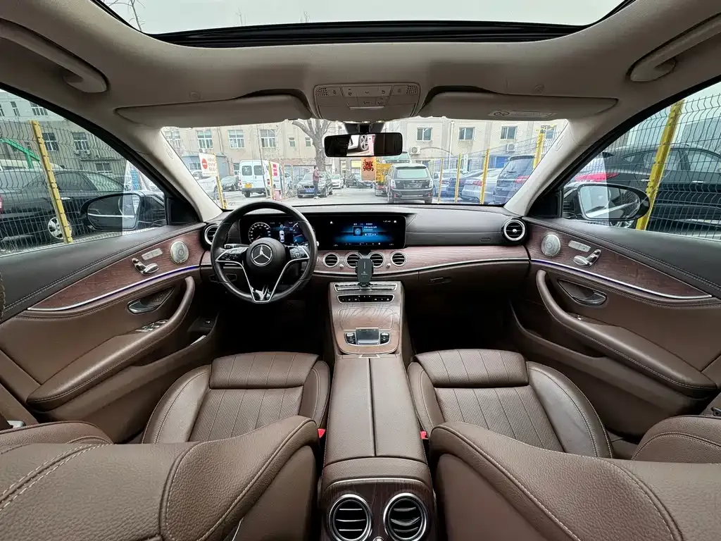Mercedes-Benz E-Class 2022 из CN, фото 3