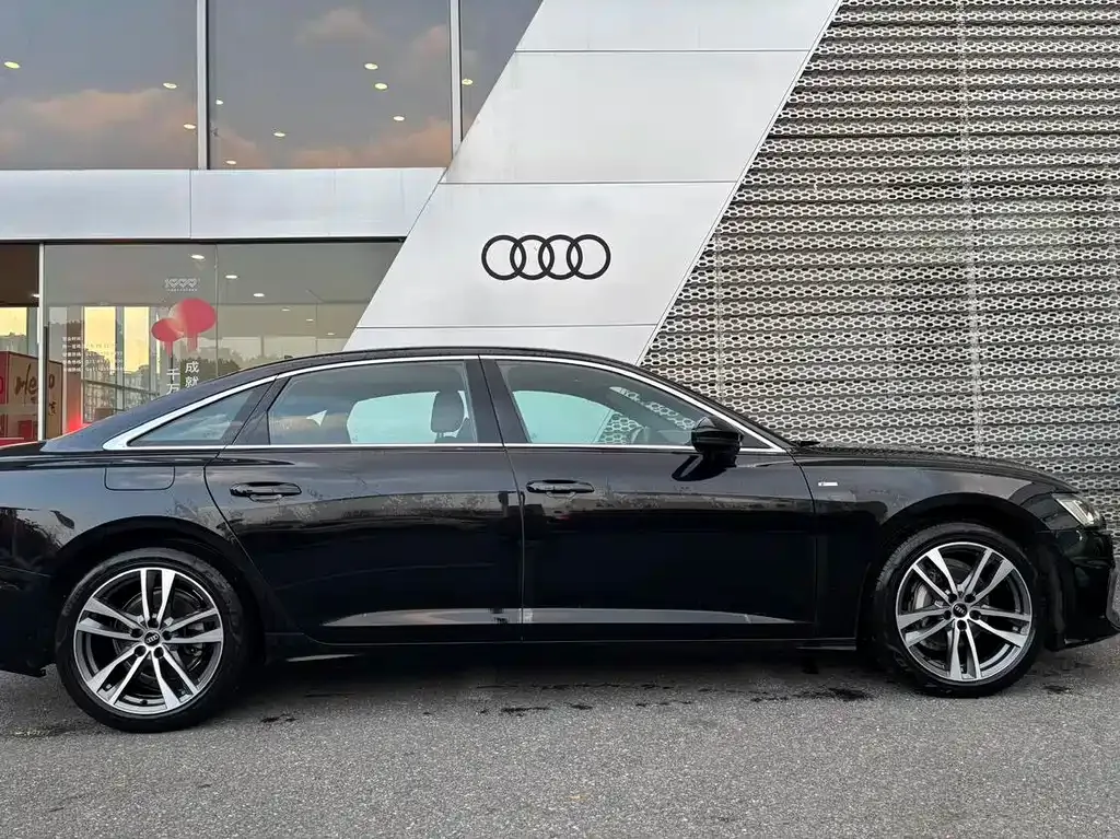 Audi A6L 2024 из CN, фото 9
