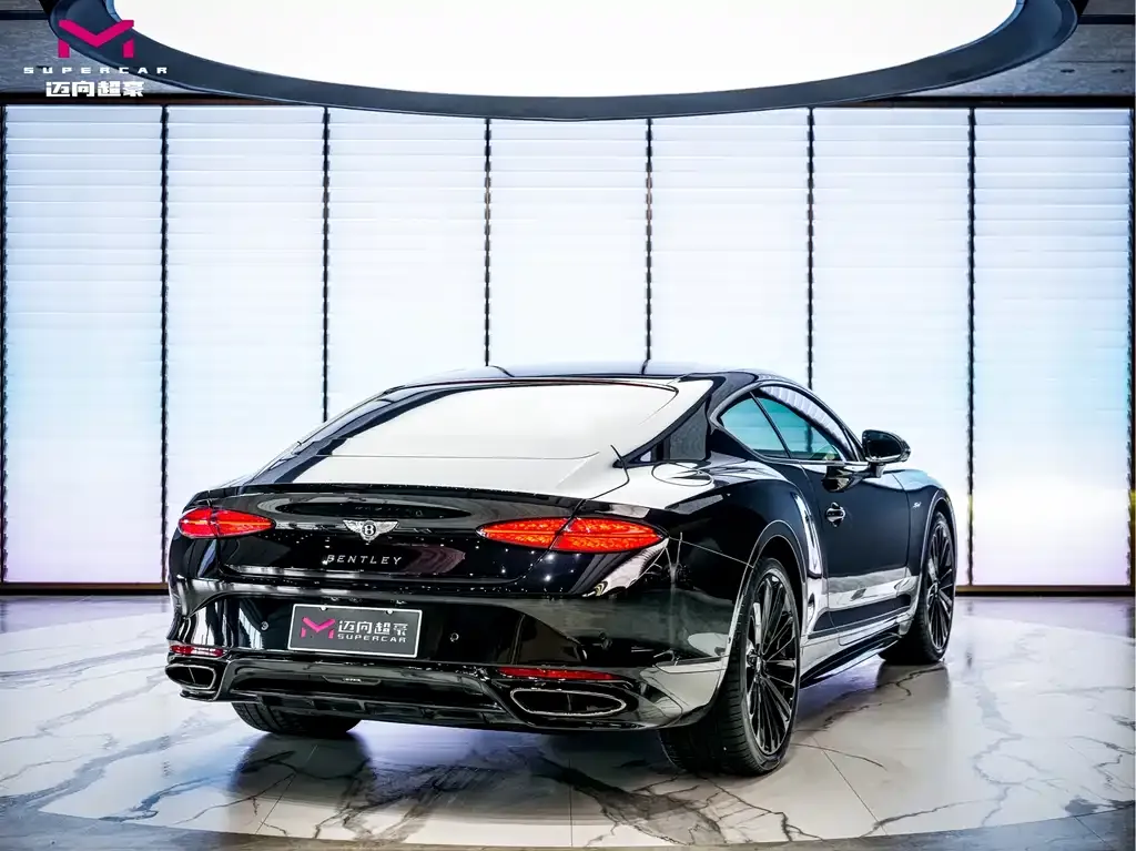 Bentley Continental PHEV 2025 из CN, фото 3