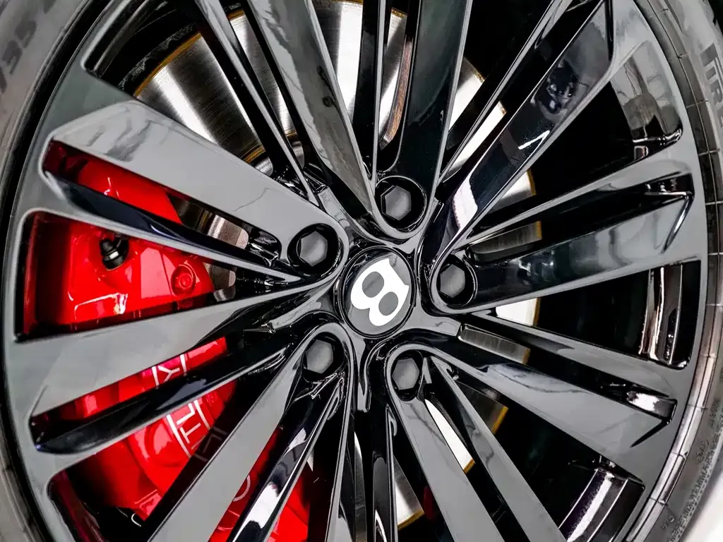 Bentley Continental PHEV 2025 из CN, фото 9