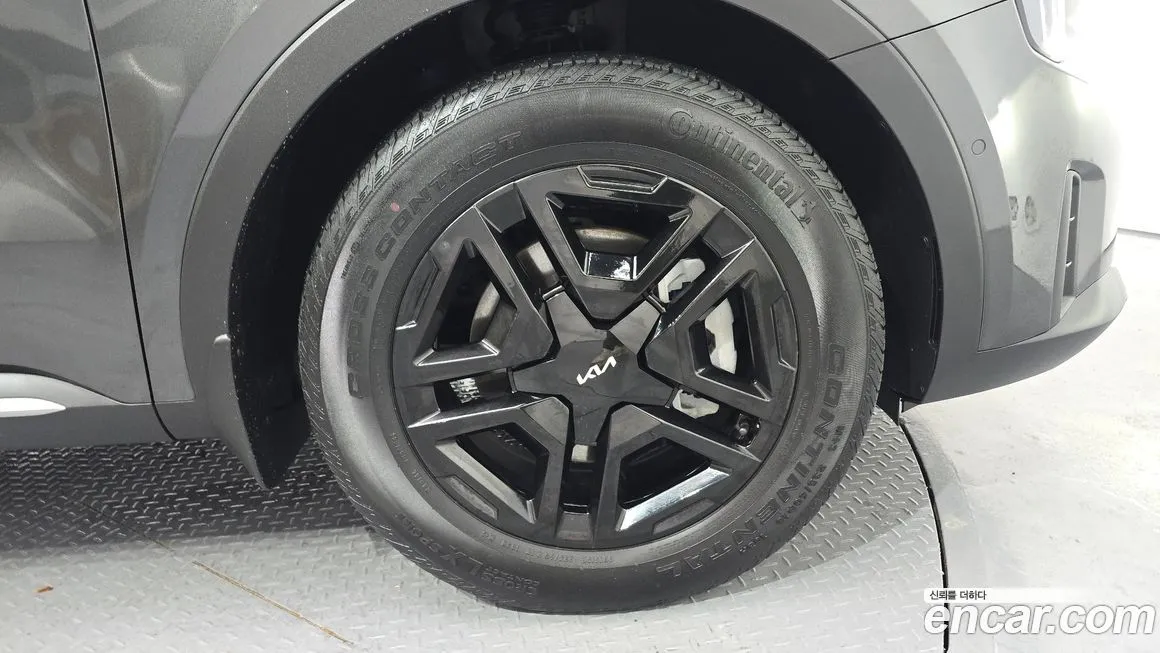 Kia Sorento — фото 6