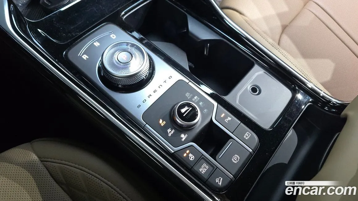 Kia Sorento — фото 8