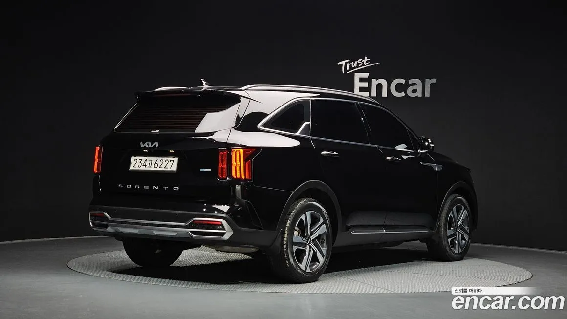 Kia Sorento — фото 10