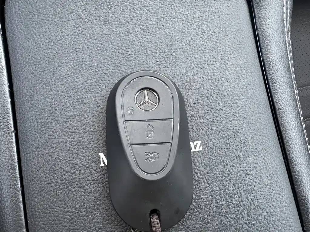 Mercedes-Benz C-Class 2025 из CN, фото 10