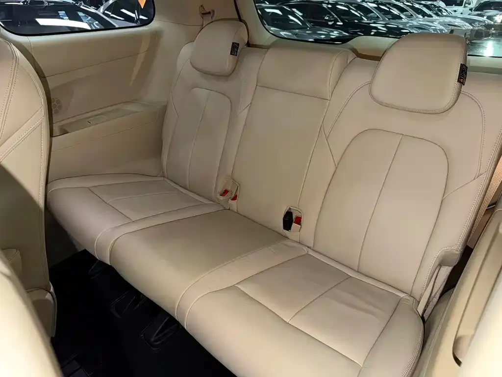 Buick GL8 2022 из CN, фото 2