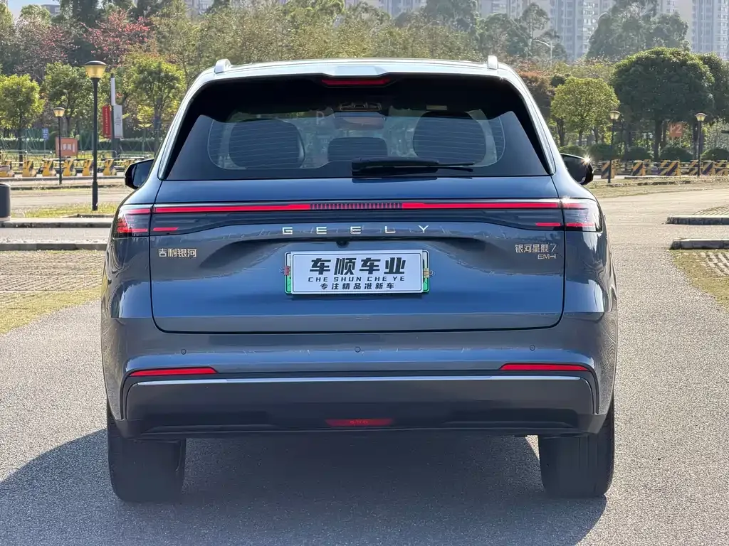 Geely 银河星舰7 — фото 7