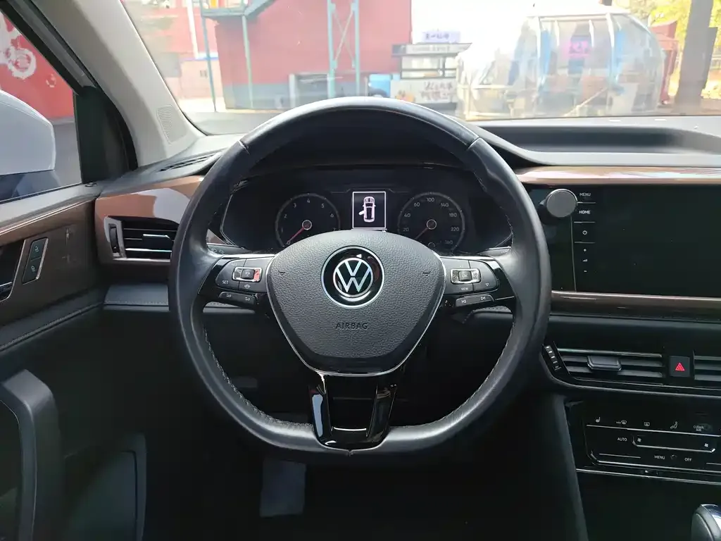 Volkswagen Tharu 2022 из CN, фото 9
