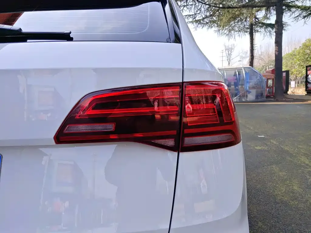 Volkswagen Tharu 2022 из CN, фото 3