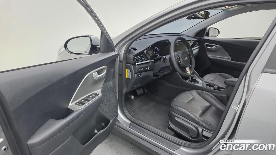 Kia Niro 2021 из KR, фото 8