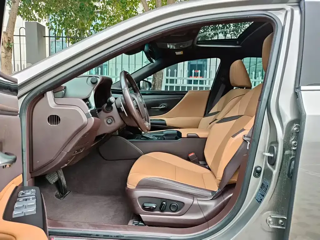 Lexus ES 2021 из CN, фото 10