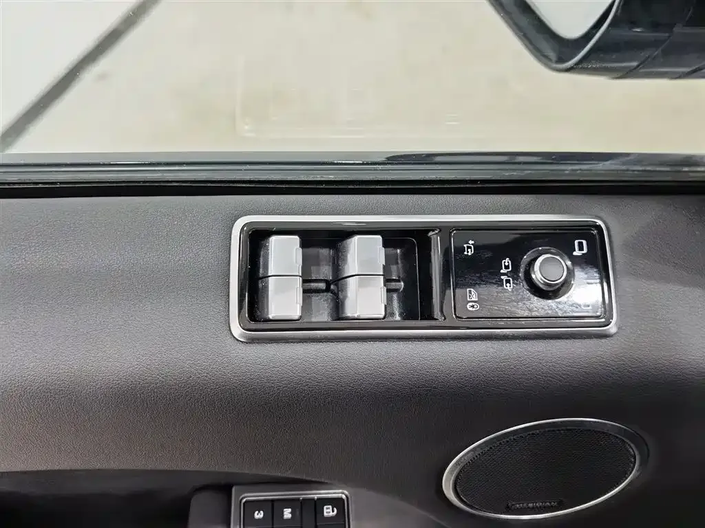 Land Rover Sport PHEV 2021 из CN, фото 7