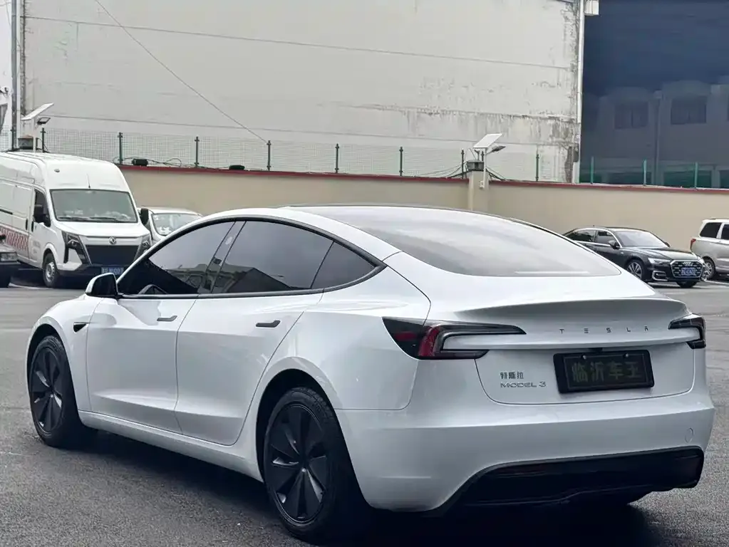 Tesla Model 3 2025 из CN, фото 9