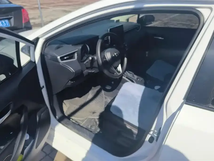 Toyota Corolla 2023 из CN, фото 9