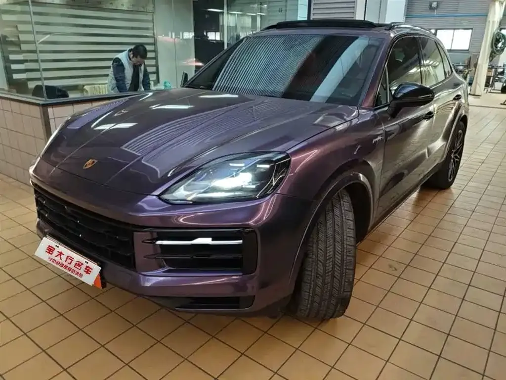 Porsche Cayenne Hybrid 2024 из CN, фото 1