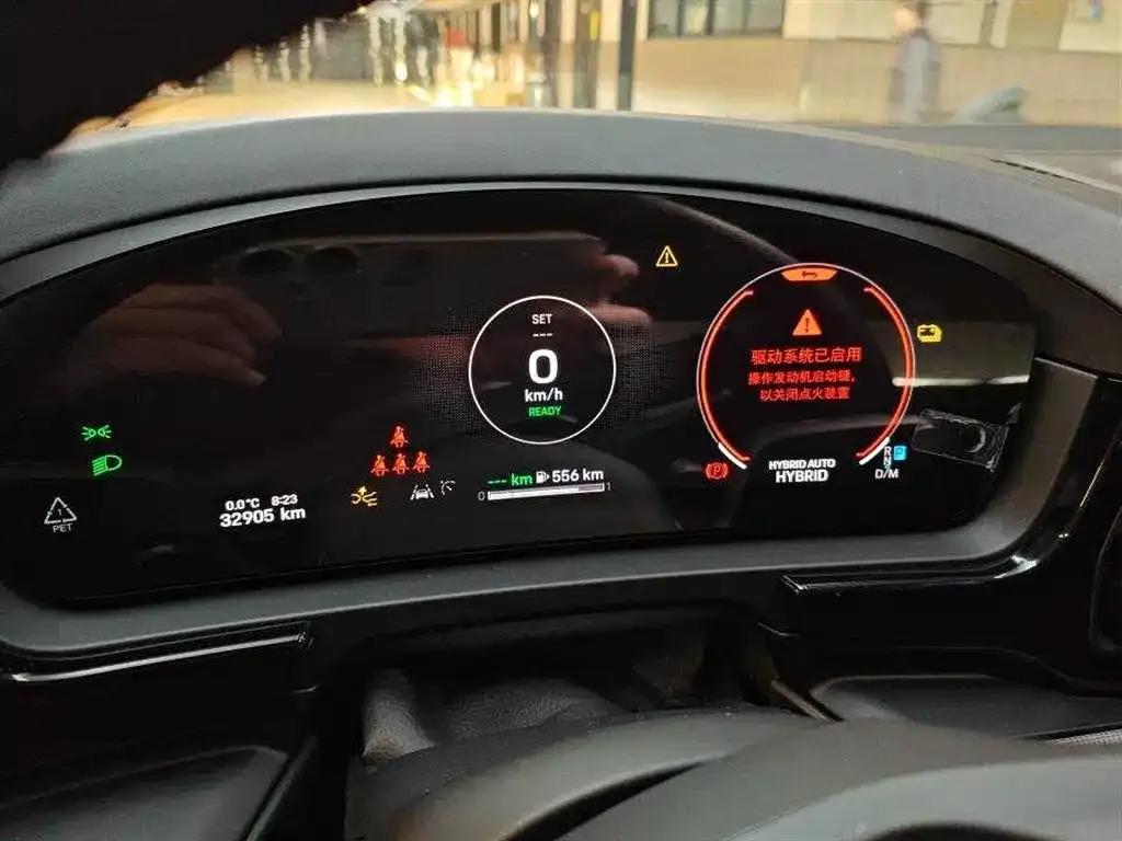 Porsche Cayenne Hybrid 2024 из CN, фото 2