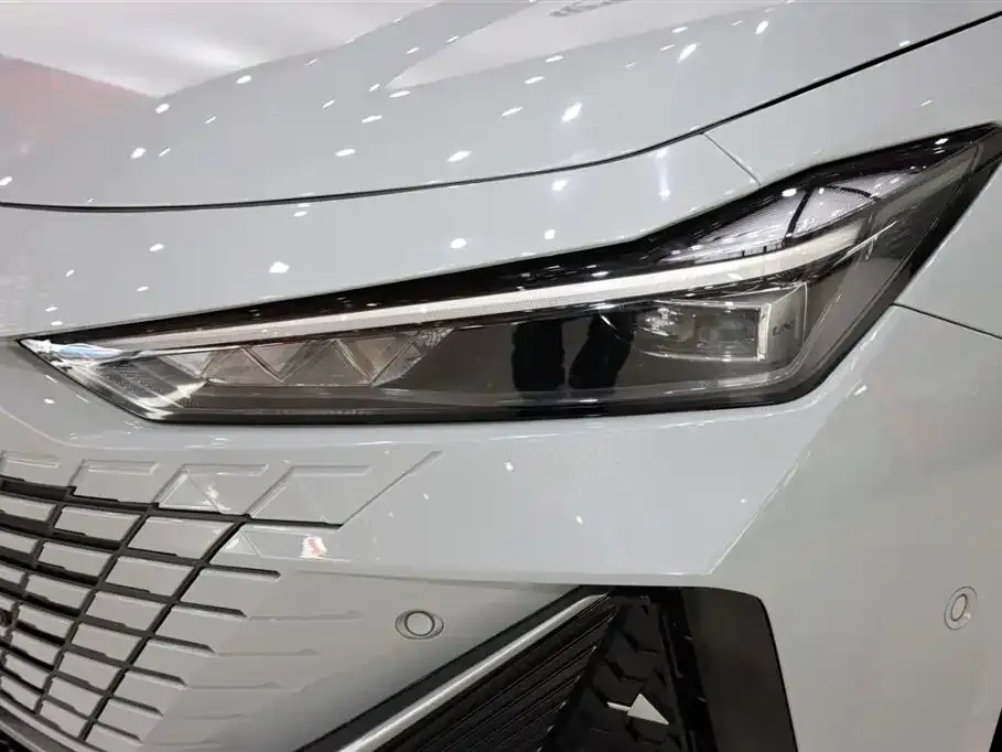Changan UNI-V — фото 8