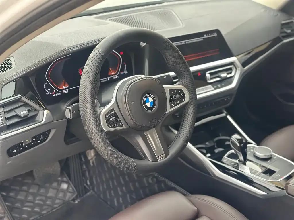 BMW 3 Series 2022 из CN, фото 4