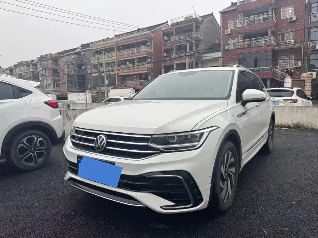 Volkswagen Tiguan L 2024 из CN, фото 1
