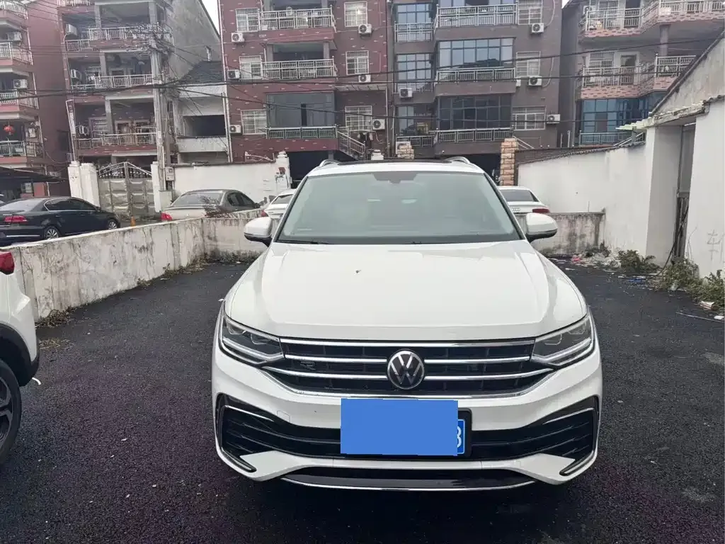 Volkswagen Tiguan L 2024 из CN, фото 9
