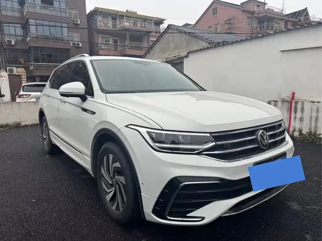 Volkswagen Tiguan L 2024 из CN, фото 5